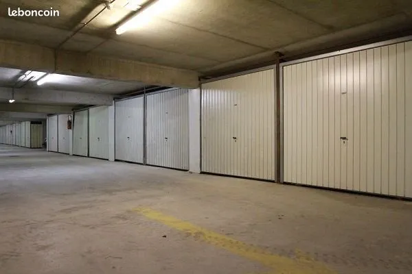 Boxe / garage à louer