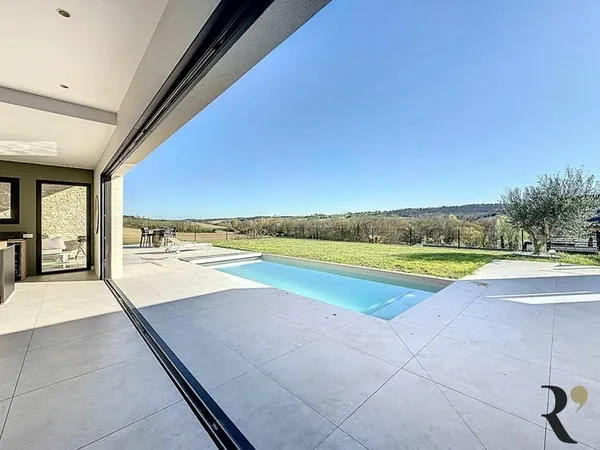 Demeure de luxe 7 pièces de 228 m² Pin Balma sur une parcelle de 1315 m² avec piscine