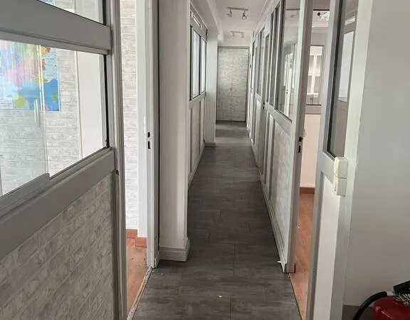 Bureaux/Locaux professionnels 195 m²