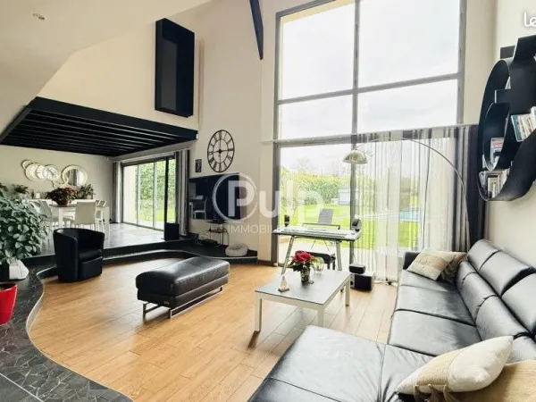 Pavillon 7 pièces 215 m²