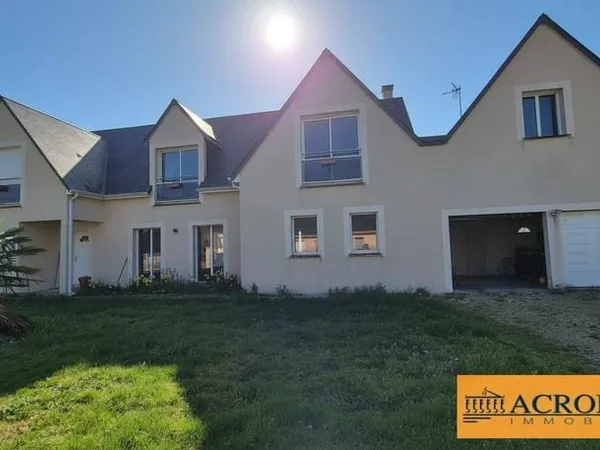 Maison 8 pièces 300 m²