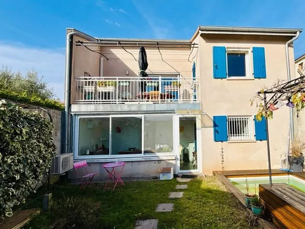 Maison 5 pièces 160 m²