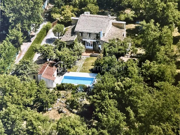 Maison 5 pièces 169 m²