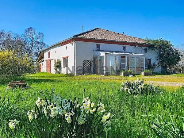 Propriété de caractère sur 4 hectares : Un balcon privé sur les Pyrénées