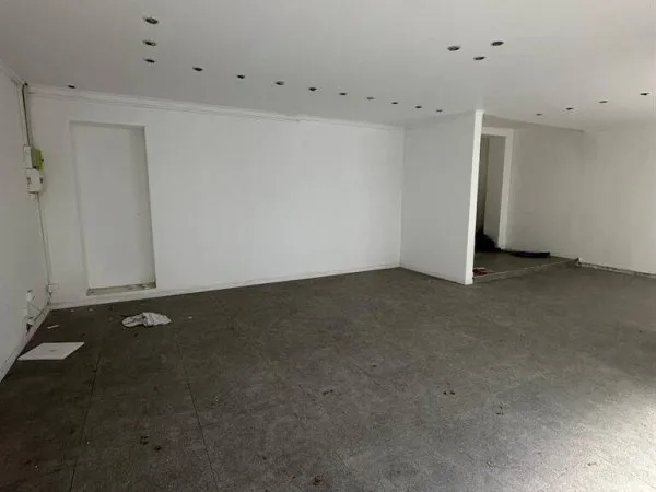 Boutique 54 m²
