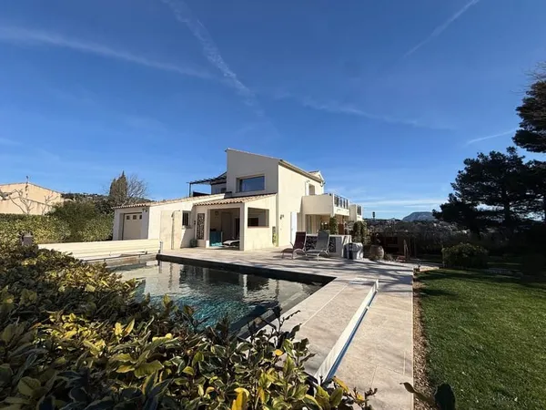 EXCLUSIVITE - OLLIOULES Proche SANARY SUR MER