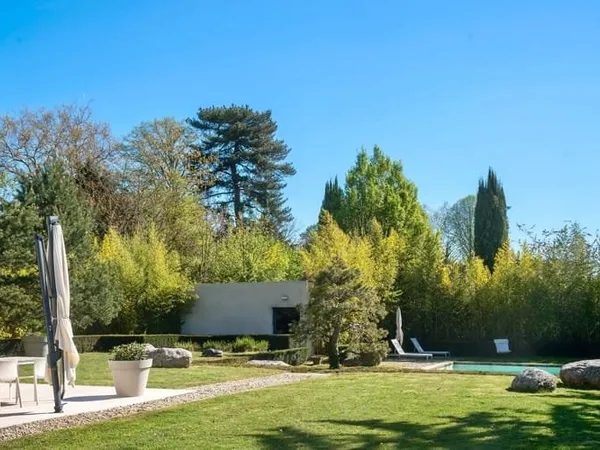 Maison 5 pièces 217 m²