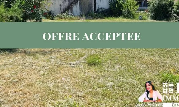 Terrain à bâtir 672m²- libre constructeur viabilisé-Calme