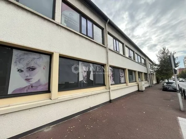 Bureaux 90 m²