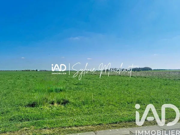 Terrain 988 m²