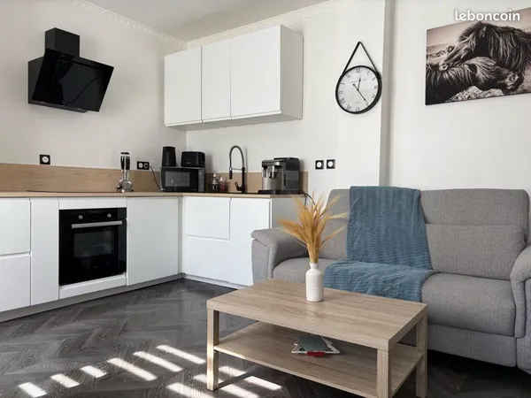 2 pièces meublé rénové - 42 m² - Fontainebleau - Proche centre & château