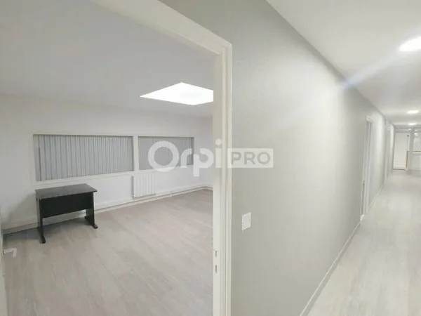 Bureaux 133 m²