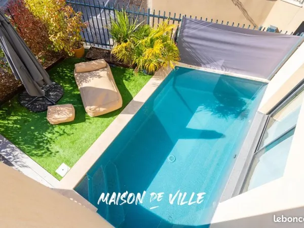 Villa 7 pièces 196 m²