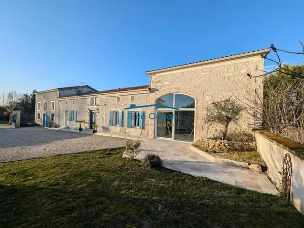 Villa 10 pièces 380 m²
