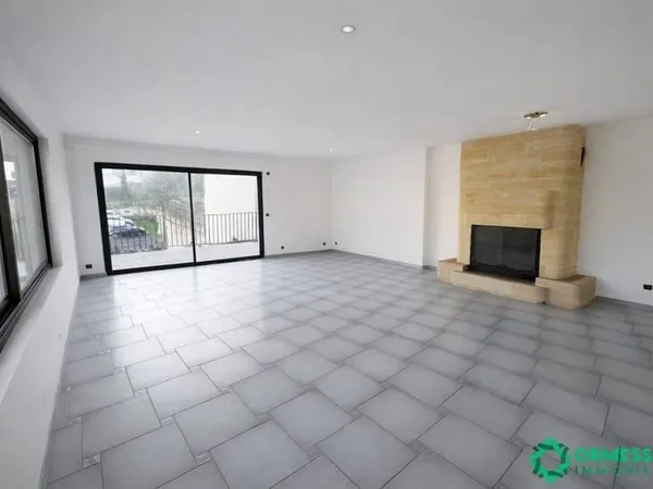 Maison 5 pièces 213 m²