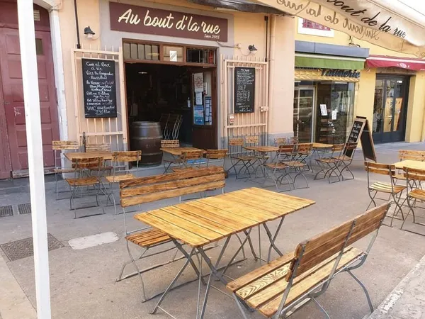 Fond de commerce mythique BAR Au Bout D'La Rue à Sète