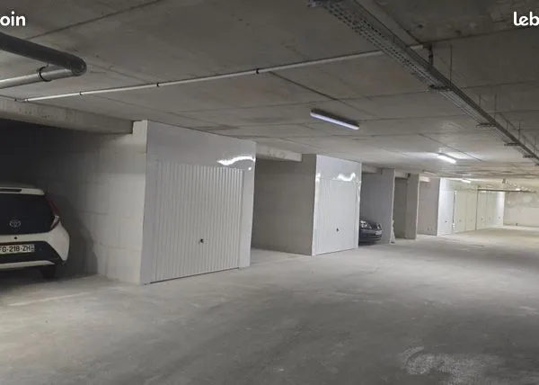Box / garage à vendre Ozoir 77330 - 18 lots - Rentabilité +7,40% dès la 1ère année - dès 18 500