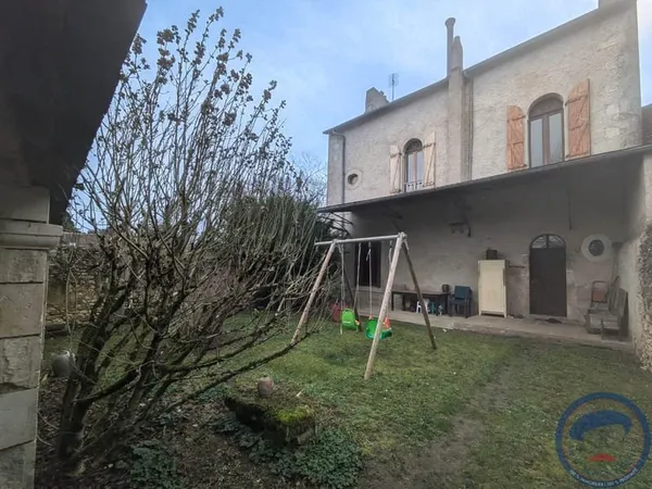 Maison de ville avec jardin, garage - 3 chambres et combles