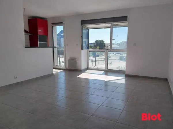 A vendre en exclusivité chez Blot le sillon, bel appartement t3 récent avec ascenseur et garage