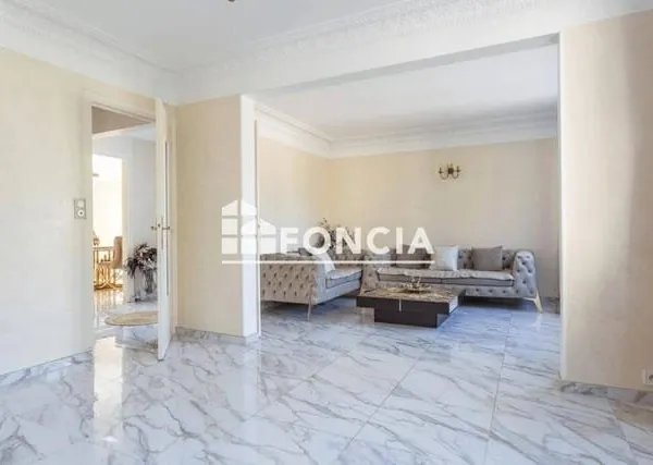 Maison 9 pièces 263 m²