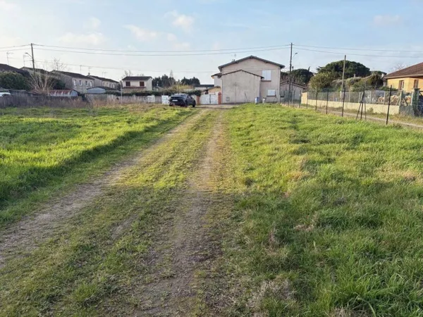Terrain constructible 730 m²