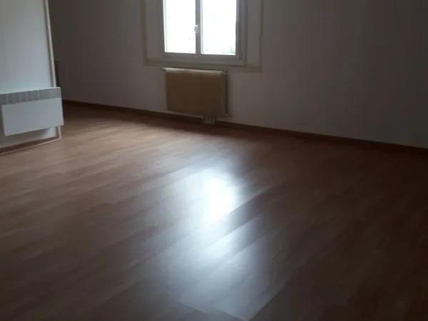Bureau garçonniere