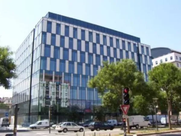 Bureaux 326 m²