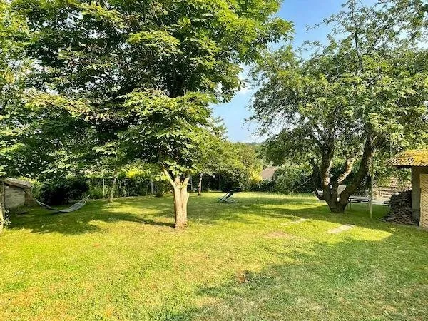 Terrain à bâtir Vente Châteaufort  370m² 210000€