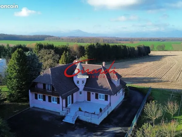 Maison 8 pièces 288 m²