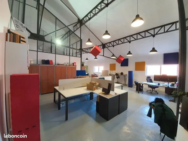 Entrepôt, activité, stockage, bureaux 320 M²+320 M²