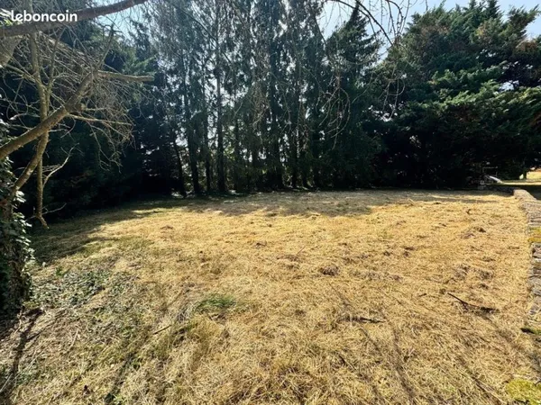 Terrain 500 m² Saint-Laure