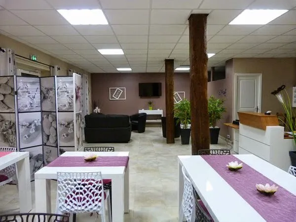 COMPLEXE HOTELIER AXE PAU / AEROPORT