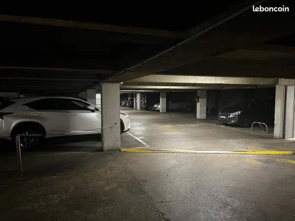 Place de parking sécurisée à louer