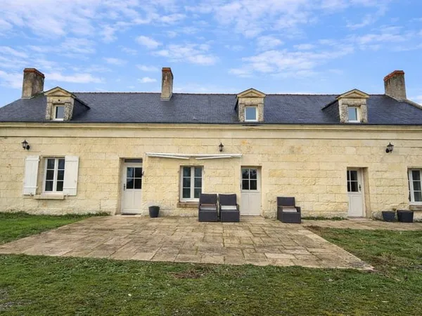 Exceptionnelle Longère et son étang sur 3 hectares