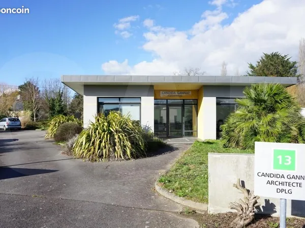 Bureaux 79 m²
