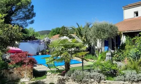 15 minutes d'Alès - Maison 4 chambres - Piscine - Atelier