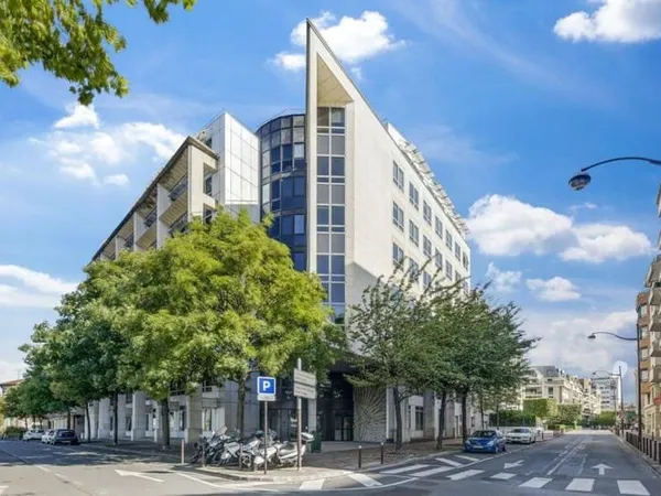 Bureaux 1900 m²