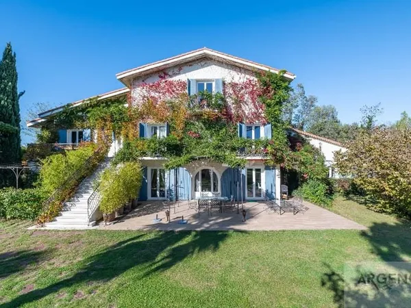 Bien immobilier de rendement Vente Castelnau-le-Lez 25p 630m² 2300000€