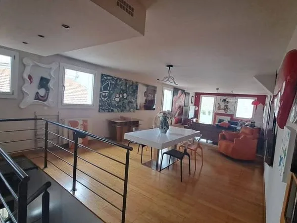 Duplex 6 pièces 204 m²