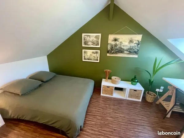 Chambre meublée chez l'habitant - métro ViaSilva & Digital Park - calme et verdure