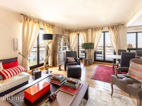 Georges Pompidou - Appartement aux derniers étages - 5 pièces de 111,48 m² + 13.27m² d'extérieurs