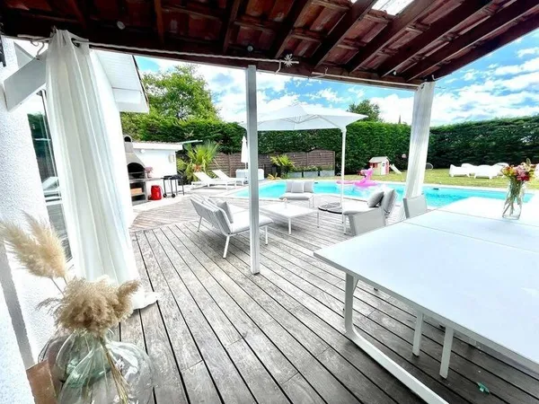 Maison 6 pièces 187 m²