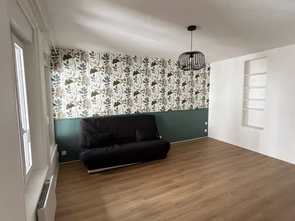 Studio rénové rue d'Anvers