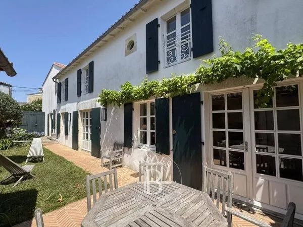 Maison de luxe 8 pièces 154 m²