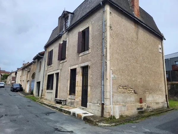 Projet de rénovation de trois chambres à une courte distance de la place de Saint Savin