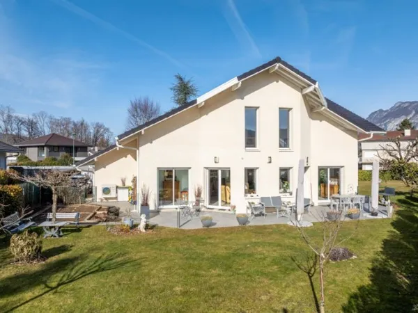 Villa 5 pièces 169 m²