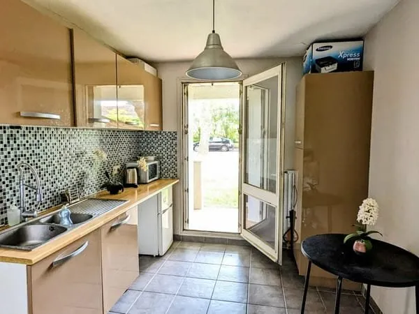 BONNEFOY/RAYNAL. A 5 minutes du futur métro Toulouse Lautrec. Appartement 4 pièces avec terrasse et 