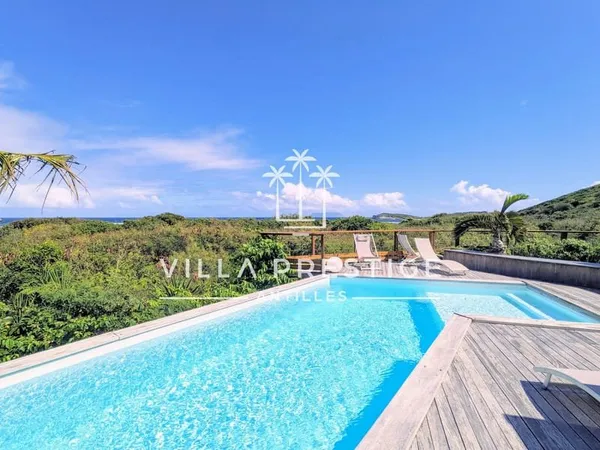 VILLA PREMIERE LIGNE 3 CHAMBRES AVEC PISCINE, ACCES PLAGE ET