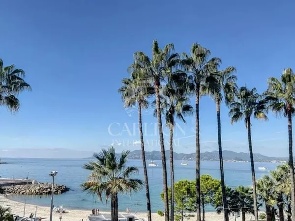 Cannes Bel appartement meublé 2 chambres à Pointe Croisette