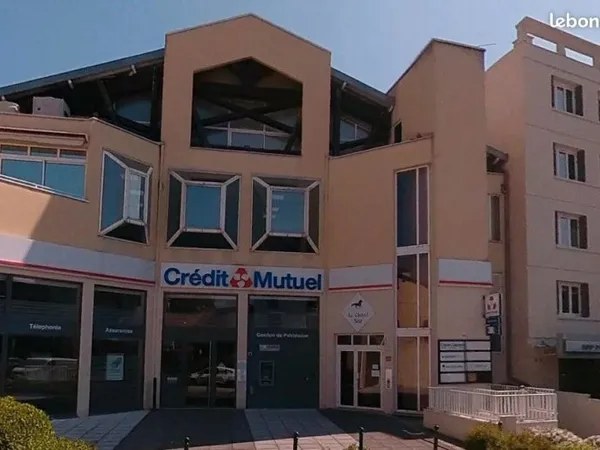 Bureau à louer 18 m² - 1 à 2 personnes - Champagne-au-Mont-d'Or
